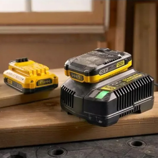 Зарядний пристрій та 2 акумулятора 18В Stanley Fatmax SFMCB12D2