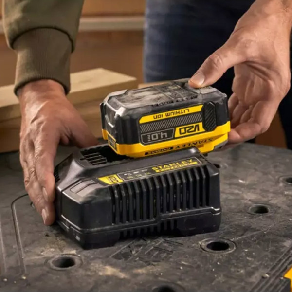 Зарядное устройство и 1 аккумулятор Stanley Fatmax SFMCB14M1