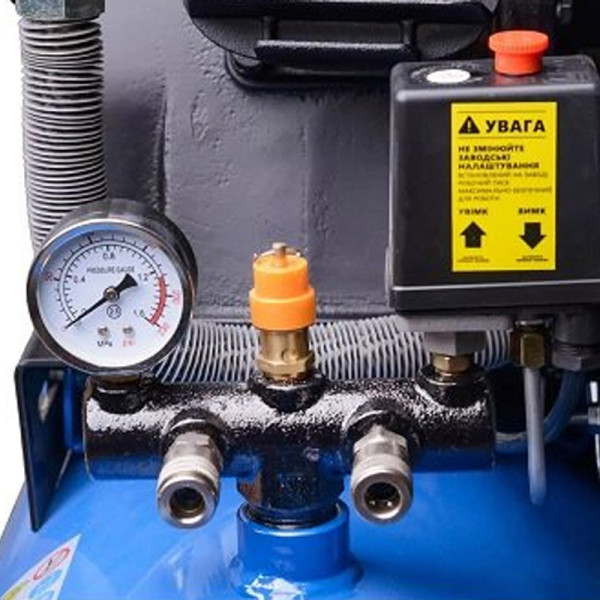Профессиональный компрессор EnerSol ES-AC850-300-3PRO