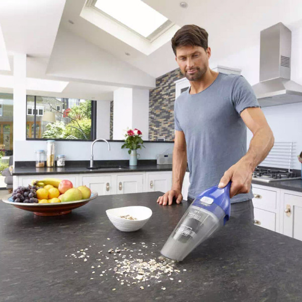 Пилосос автомобільний акумуляторний Black+Decker NVC115WA