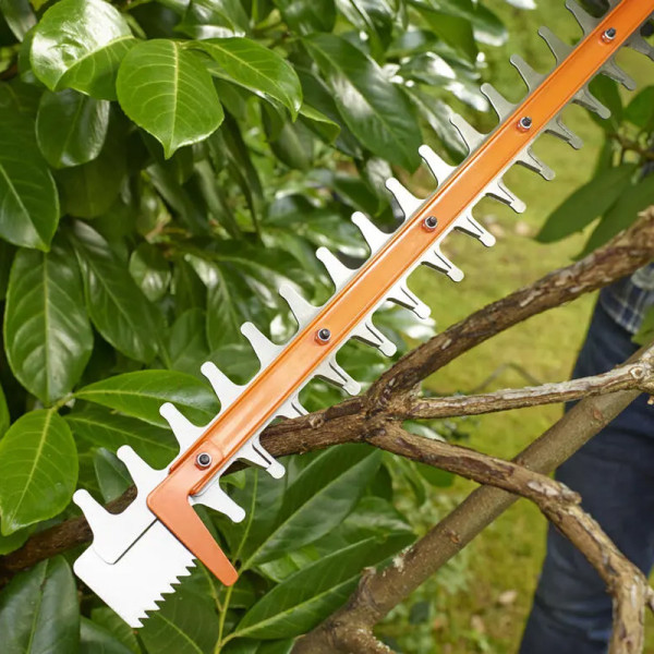 Кущоріз електричний BLACK & DECKER BEHTS301