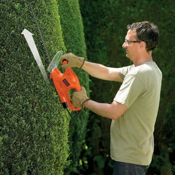 Кущоріз електричний BLACK & DECKER BEHT201