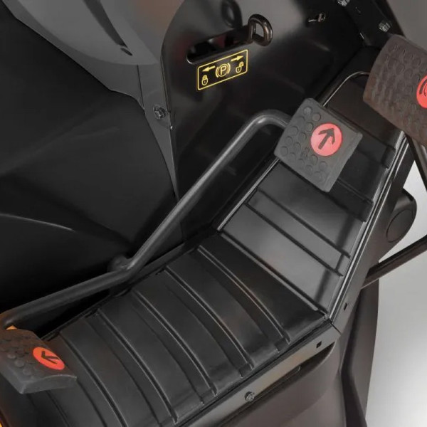Трактор садовий бензиновий Stiga Estate7102W