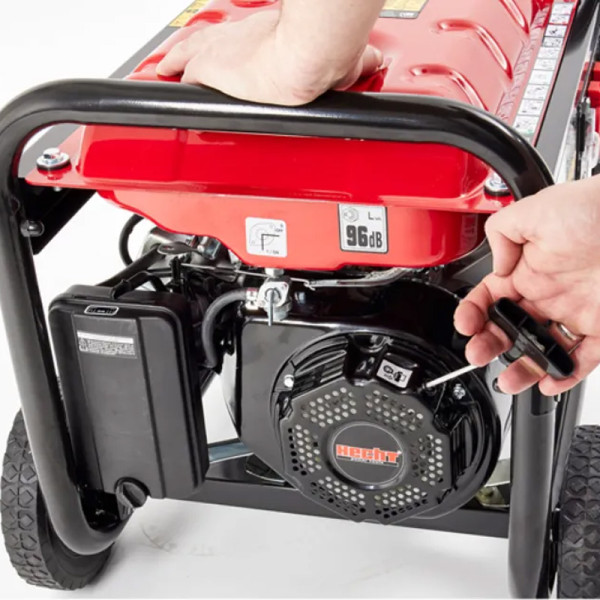 Бензиновий генератор Hecht GG3300W